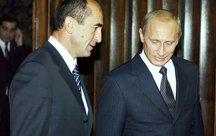 Путин во втрой раз за день поздравил Кочаряна с Днем рождения - на этот раз по телефону