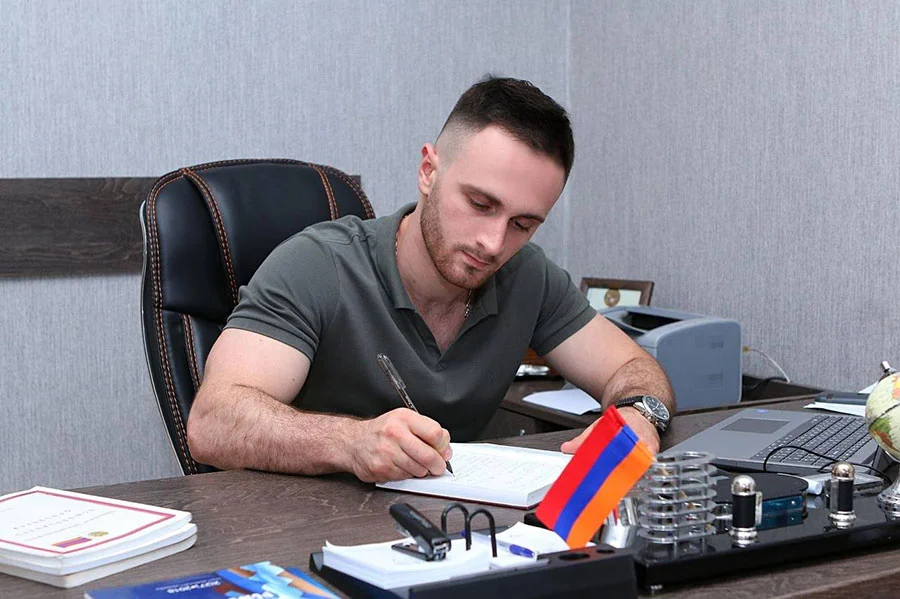 Փաստաբան Ռոման Երիցյանը շարունակում է հրապարակել կարևոր ու մինչ այժմ չհրապարակված փաստաթղթեր