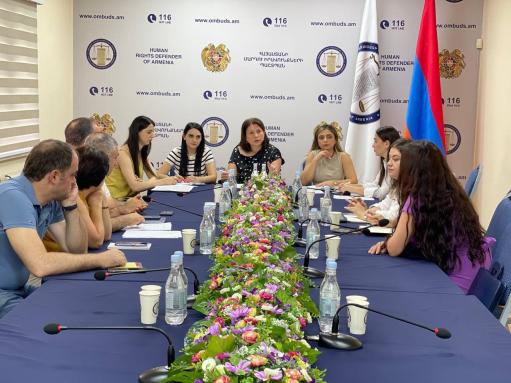 ՄԻՊ-ի նախաձեռնությամբ քննարկվել է ՔԿՀ-ներում պահվող անձանց ֆունկցիոնալության գնահատման ձգձգումը