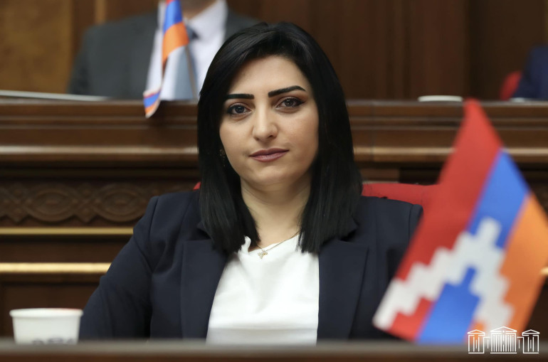Քաղաքակիրթ աշխարհի թողտվությամբ Ադրբեջանն արգելել է ԿԽՄԿ-ի ուղեկցությամբ 25 հայ բուժառուների, խաղաղապահների ուղեկցությամբ տասնյակ անձանց և հումանիտար բեռների փոխադրումը․ Թագուհի Թովմասյան