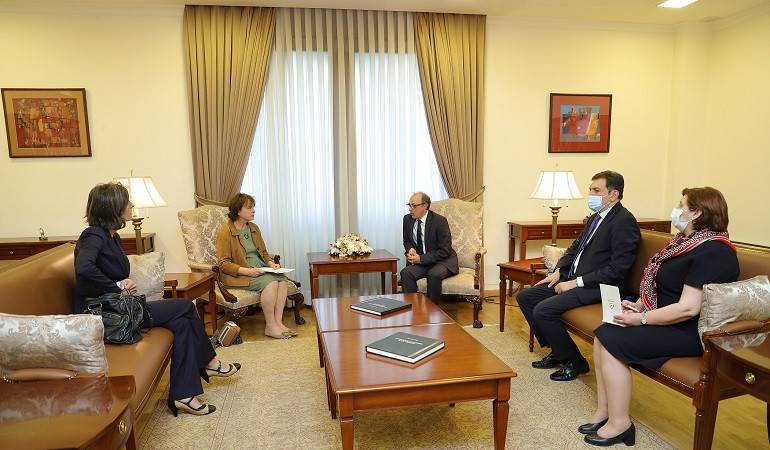Այվազյանը ԵԽ ներկայացուցիչների հետ հանդիպմանը կարևորել է հայ ռազմագերիների վերաբերյալ ՄԻԵԴ-ի միջանկյալ որոշումների կատարումը (տեսանյութ)