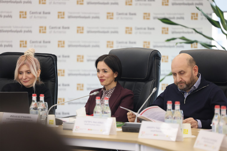 Ֆինանսական գրագիտության թեմաները ներառված են մի շարք դպրոցական առարկաների ծրագրերում․ ԿԳՄՍՆ