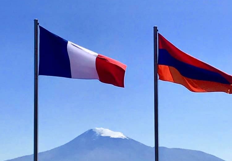Մաղթում եմ հայերին միասին նույն ուղղությամբ նայել. ՀՀ-ում Ֆրանսիայի դեսպանի ուղերձը հայ ժողովրդին