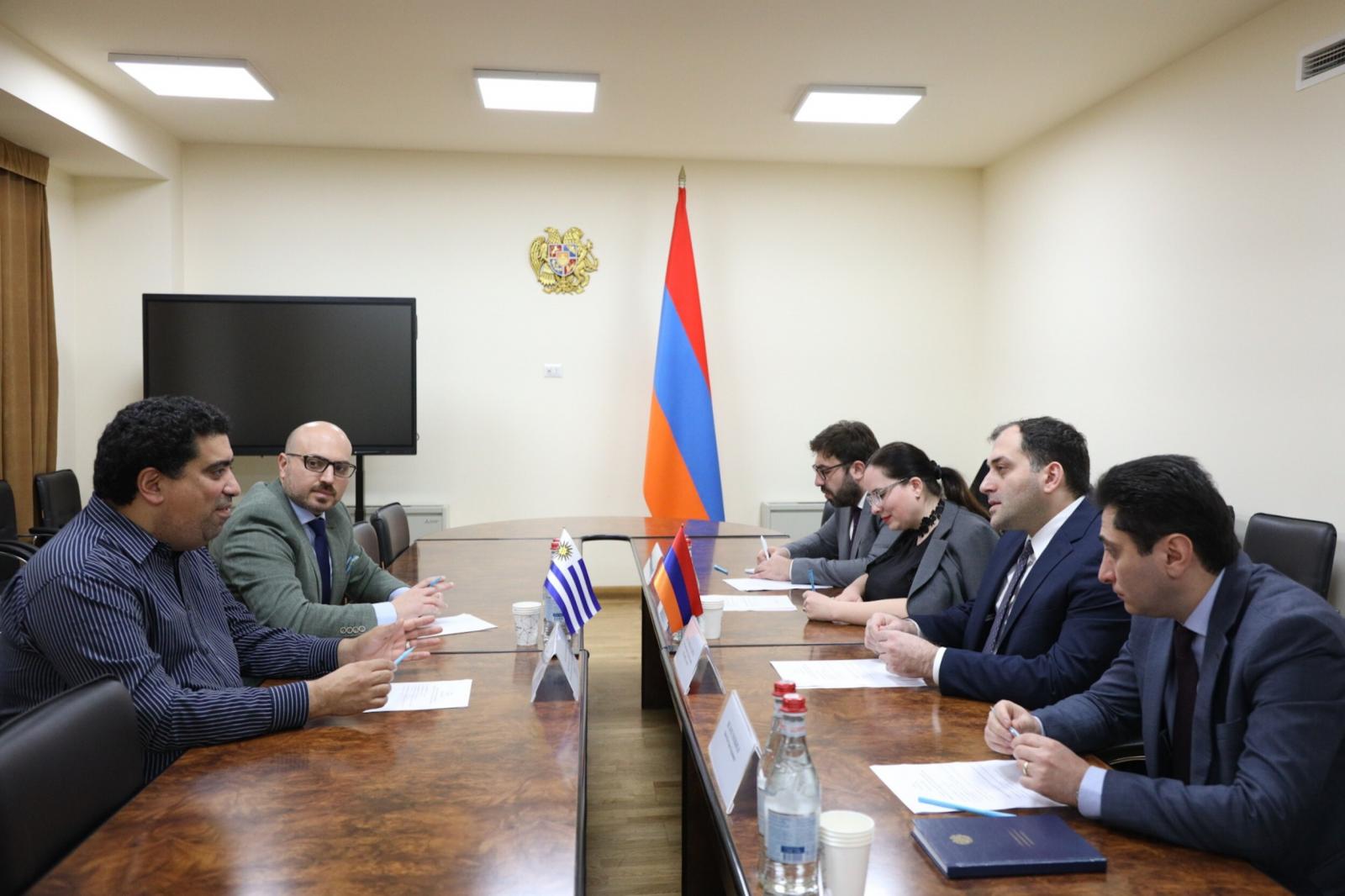 Ուրուգվայը հետաքրքրված է տեխնոլոգիական կրթության ուղղությամբ Հայաստանի հետ համագործակցությամբ