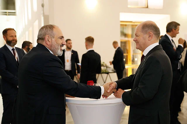 Փաշինյանն ու Գերմանիայի կանցլեր Շոլցը Բեռլինում հանդես են գալիս ասուլիսով (Ուղիղ)