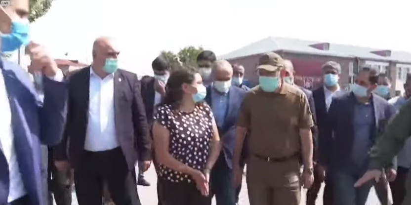 Դուք ինչ տեղեկություններ ունեք, ես ոչ մի տեղեկություն չունեմ․ Ադրբեջանում հայտնված Նարեկ Սարդարյանի կինը՝ Փաշինյանին