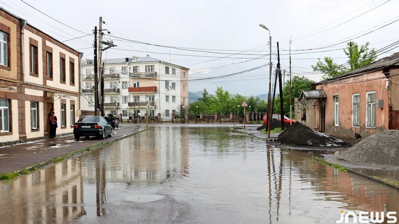Ախալքալաքի Աղմաշենեբելի-Երևանյան խաչմերուկի տները մշտապես խոնավ են (լուսանկարներ, տեսանյութ)