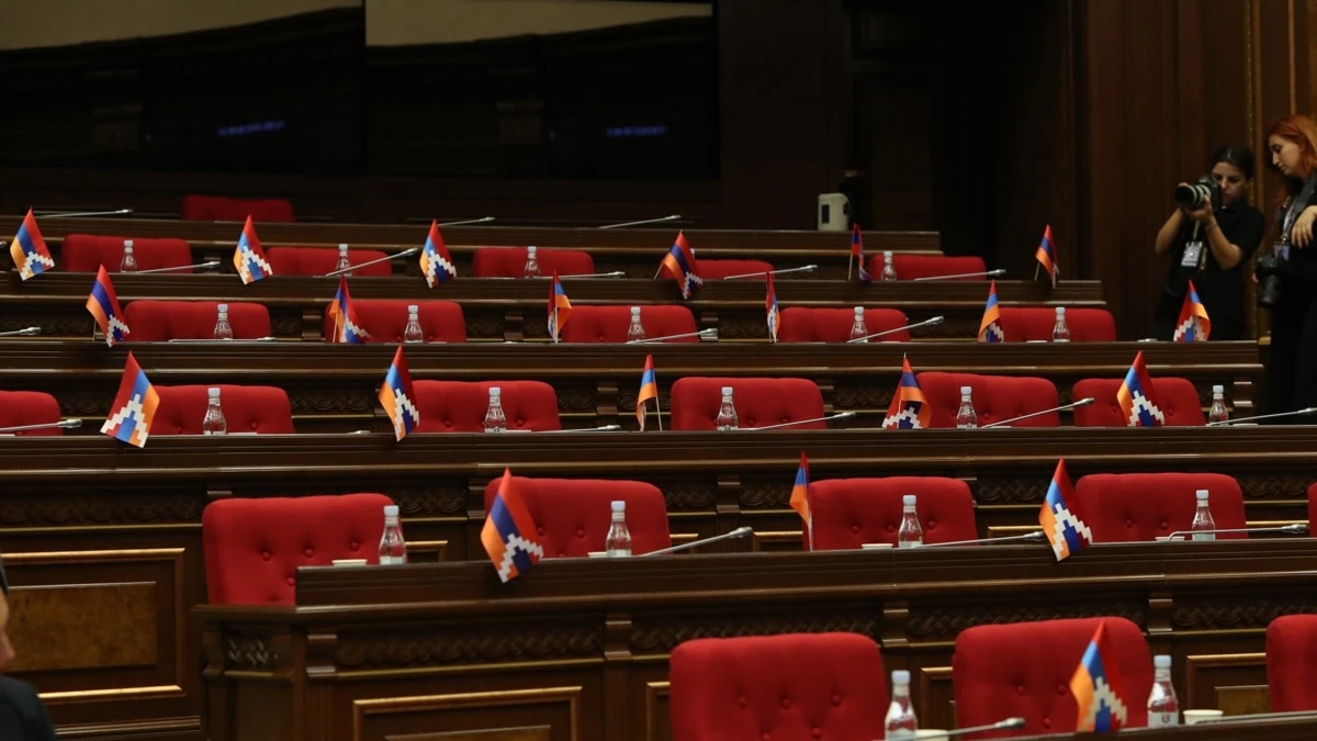 Խորհրդարանական ընդդիմությունը բոյկոտել է Հայաստանի Ազգային ժողովի նիստը