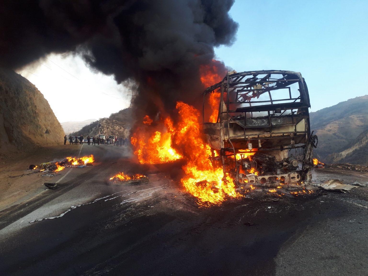Մեղրի-Քաջարան ավտոճանապարհին այրվել է ավտոբուս. տուժածներ չկան