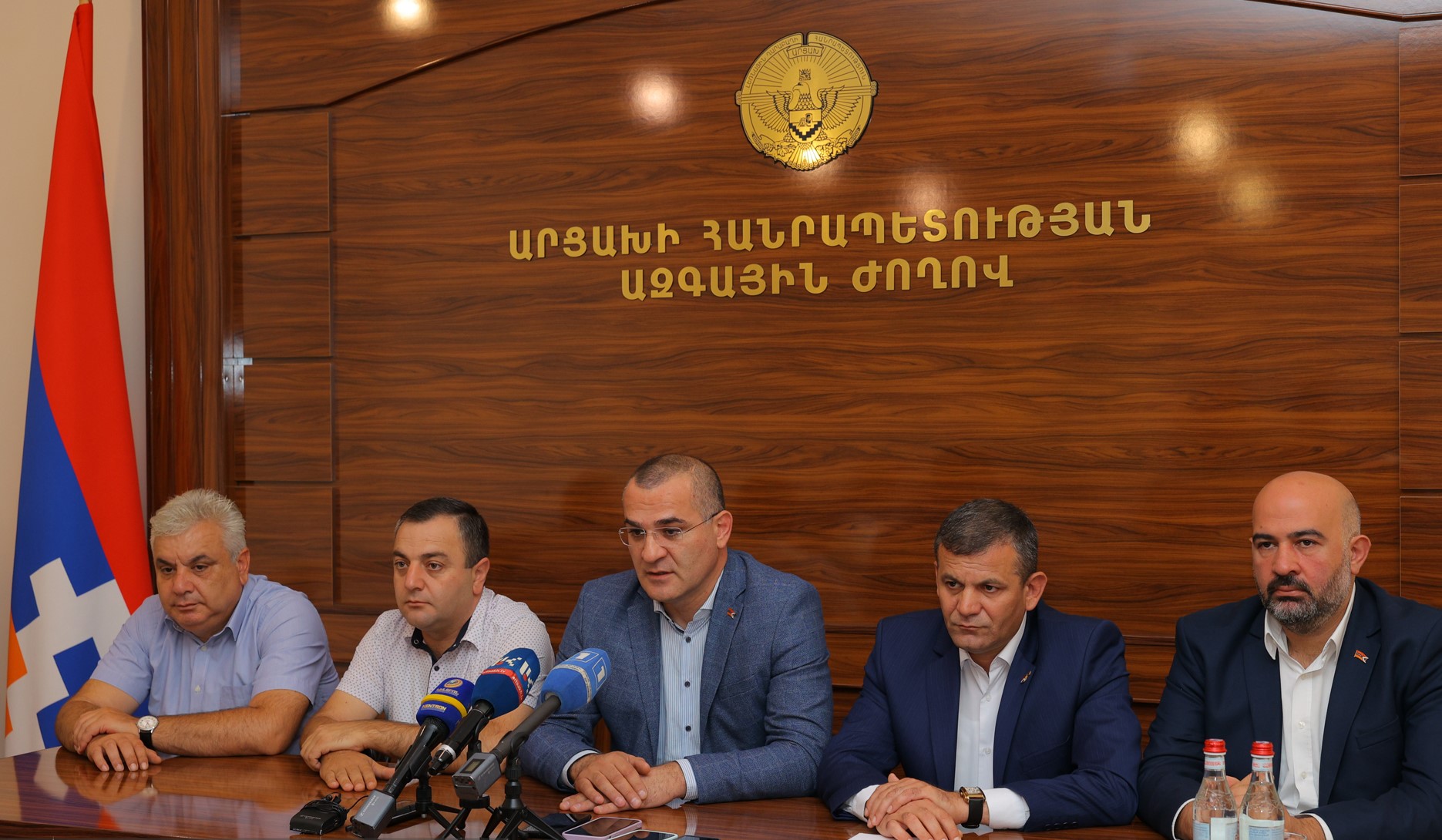 В повестке властей Армении нет какого-либо документа, который мог бы нанести вред интересам Арцаха или РА: арцахские парламентарии по итогам встреч с руководством Армении