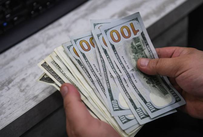 Դոլարի փոխարժեքն աննշան նվազել է. եվրոն թանկացել է ավելի քան 2 դրամով