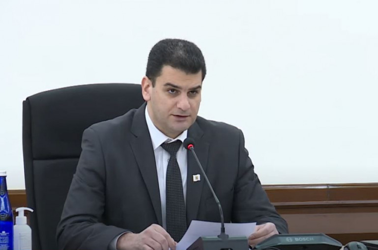 Քաղաքապետարանում քննարկվել է Ծիծեռնակարեբրդի բարձունքում ծառատունկ կատարելու մանրամասները