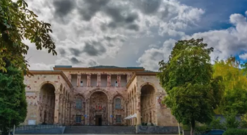 Վանաձորում երկու երիտասարդների միջև վիճաբանությունն ավարտվել է դանակահարությամբ