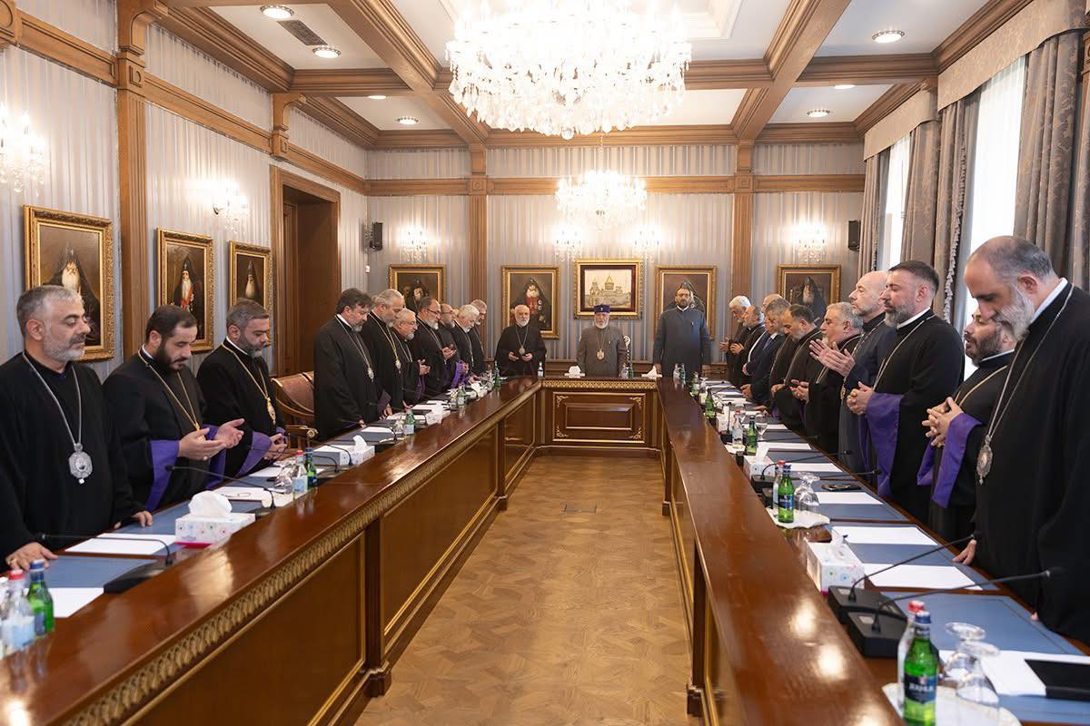 Մայր Աթոռը պատասխանեց Փաշինյանին