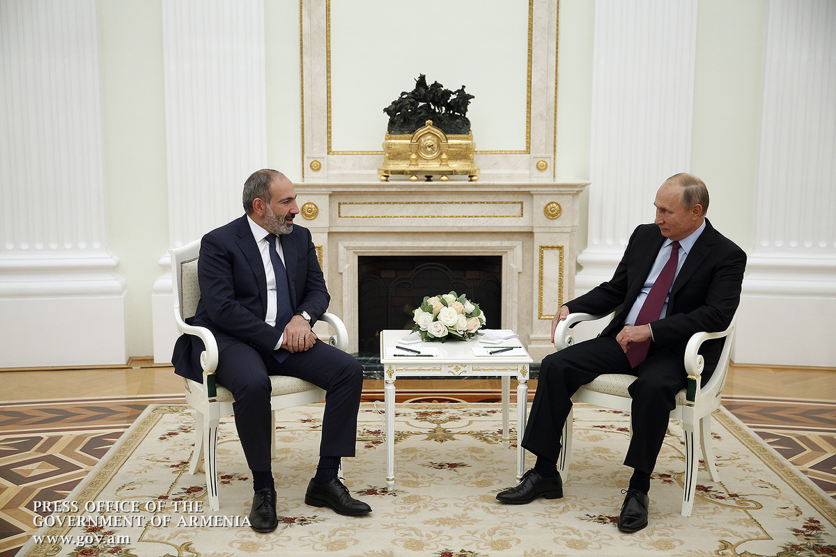 Путин и Пашинян проводят переговоры в Кремле: Прямая трансляция