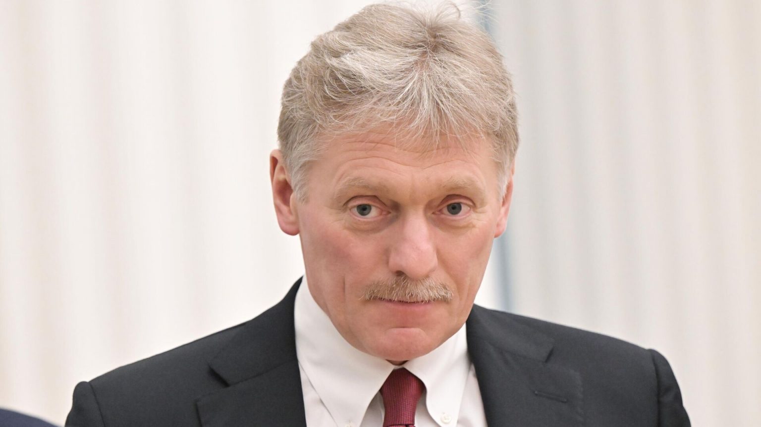 Песков отверг обвинения Пашиняна в сторону российских миротворцев в Карабахе
