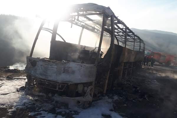 Մեղրի-Քաջարան ավտոճանապարհին այրվում է ավտոբուս