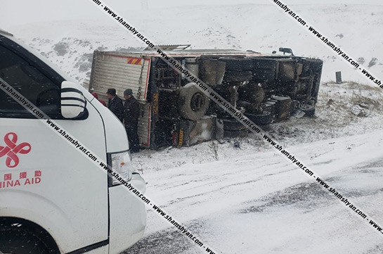 Մերկասառույցի պատճառով Սյունիքում Scania-ն կողաշրջվել է․ մահացած վարորդն Իրանի քաղաքացի է