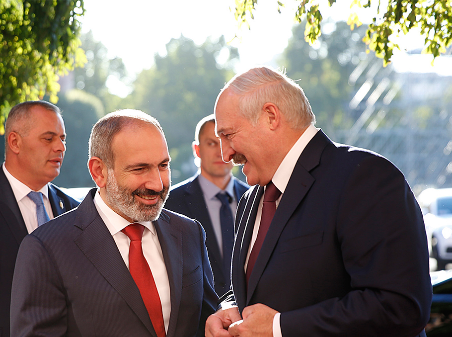 Лукашенко: Армения не всегда по-партнерски ведет себя в отношении стран СНГ