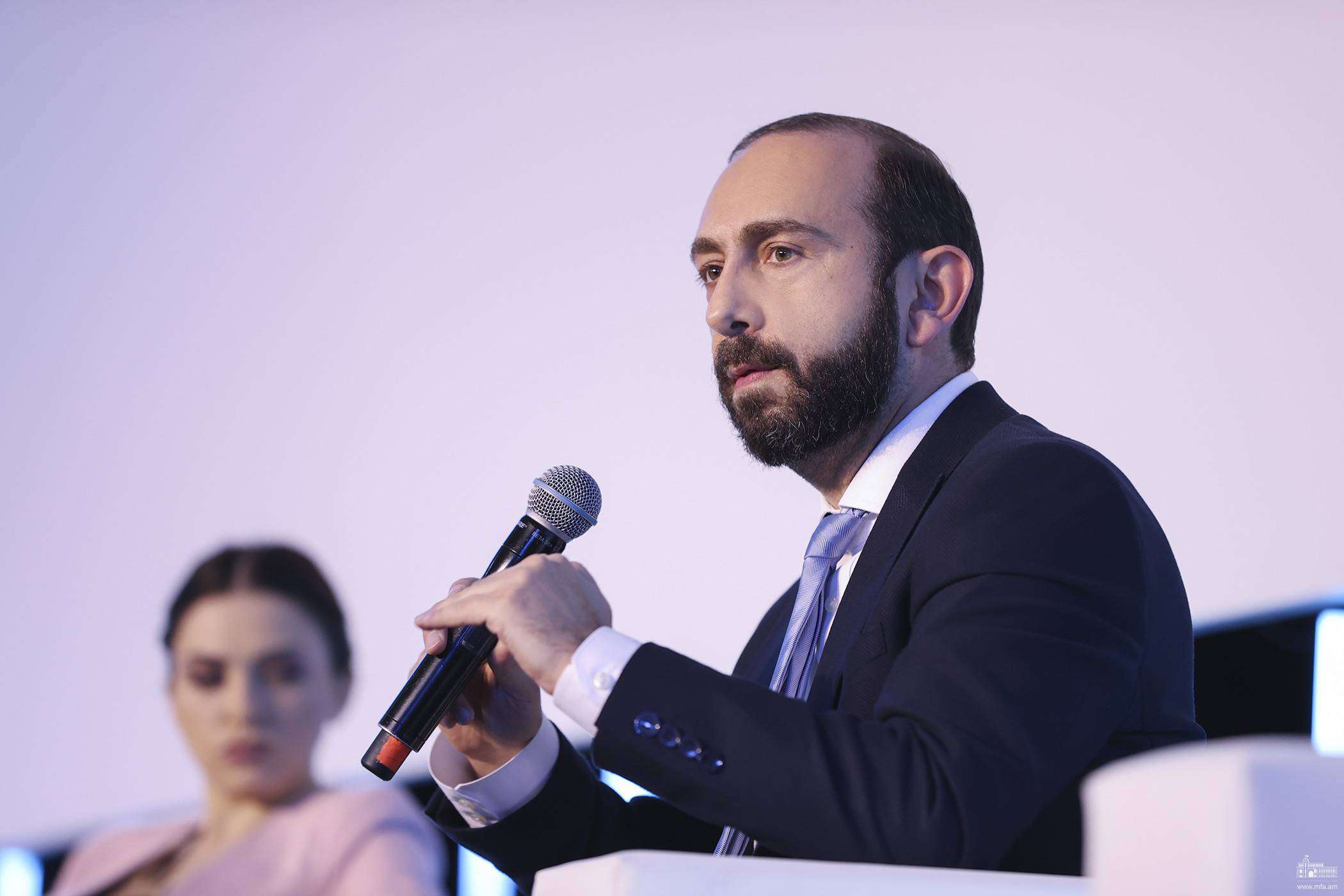 Արարատ Միրզոյանը ցավակցել է հնդիկ գործընկերոջը