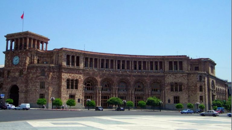 Սահմանվել են բանկ այցելելու և որոշ սոցիալական ծառայությունների համար դիմելու նոր ժամկետներ
