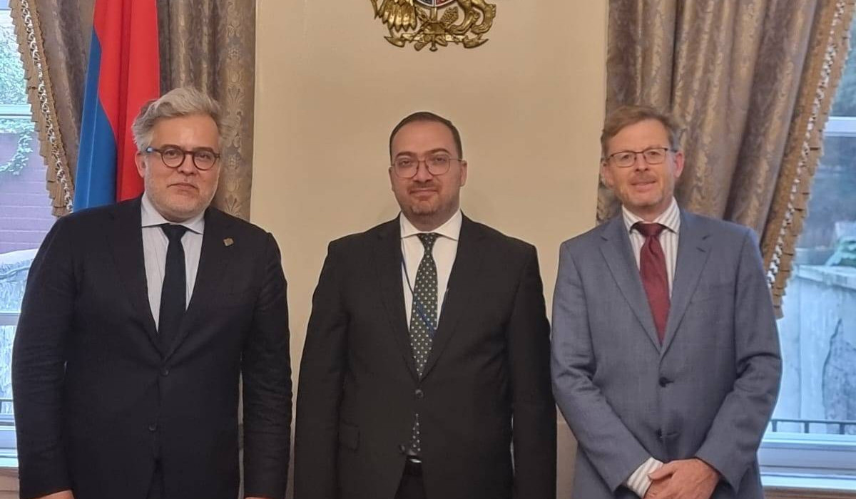 ԱԳՆ գլխավոր քարտուղարը հանդիպել է «Եբրայական մշակույթի բարեկամների խմբի» տնօրենի հետ