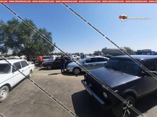 Փոքր Վեդիում գյուղացիները փակել էին ճանապարհը․ պատճառը խաղողի մթերման հետ կապված խնդիրն է