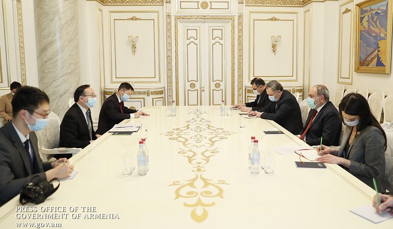 Премьер-министр обсудил с послом КНР перспективы развития сотрудничества