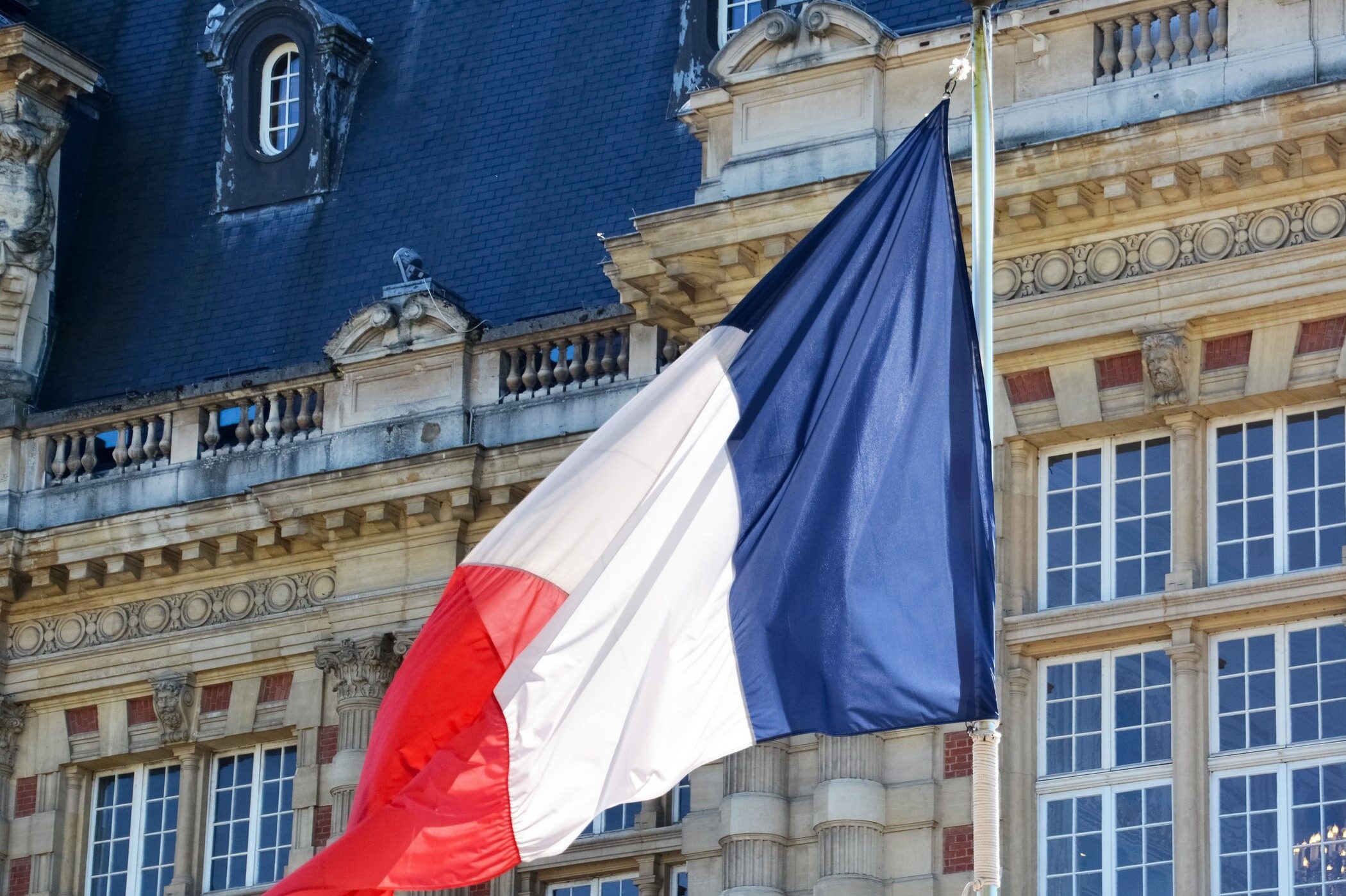 МИД Франции призвал восстановить движение по Лачинскому коридору