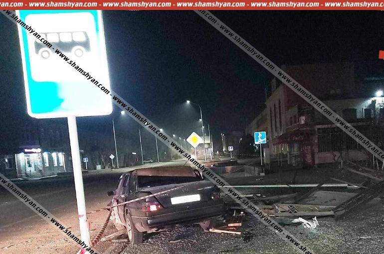 Գյումրիում մեքենան բախվել է կանգառի էլէկտրասյանը․ կան տուժածներ   