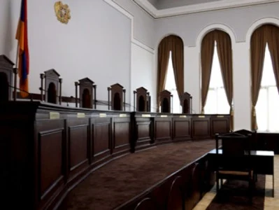 ՍԴ-ն 6 օր է՝ խորհրդակցական սենյակում է. քննարկում է Ապօրինի գույքի բռնագանձման մասին աղմկահարույց օրենքը