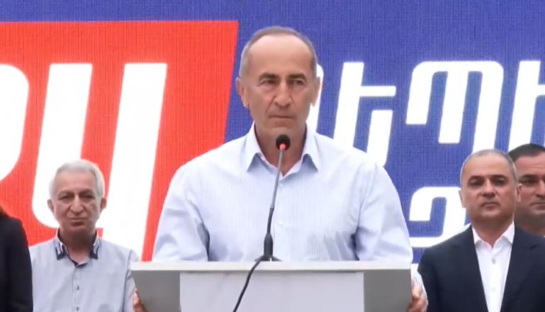 Սյունիքում ՌԴ ռազմաբազայի տեղակայումը համարում եմ իրատեսական, բայց եթե ուզում ենք՝ մեզ հարգեն, պիտի ունենանք սեփական ԶՈւ-ն․ Քոչարյան