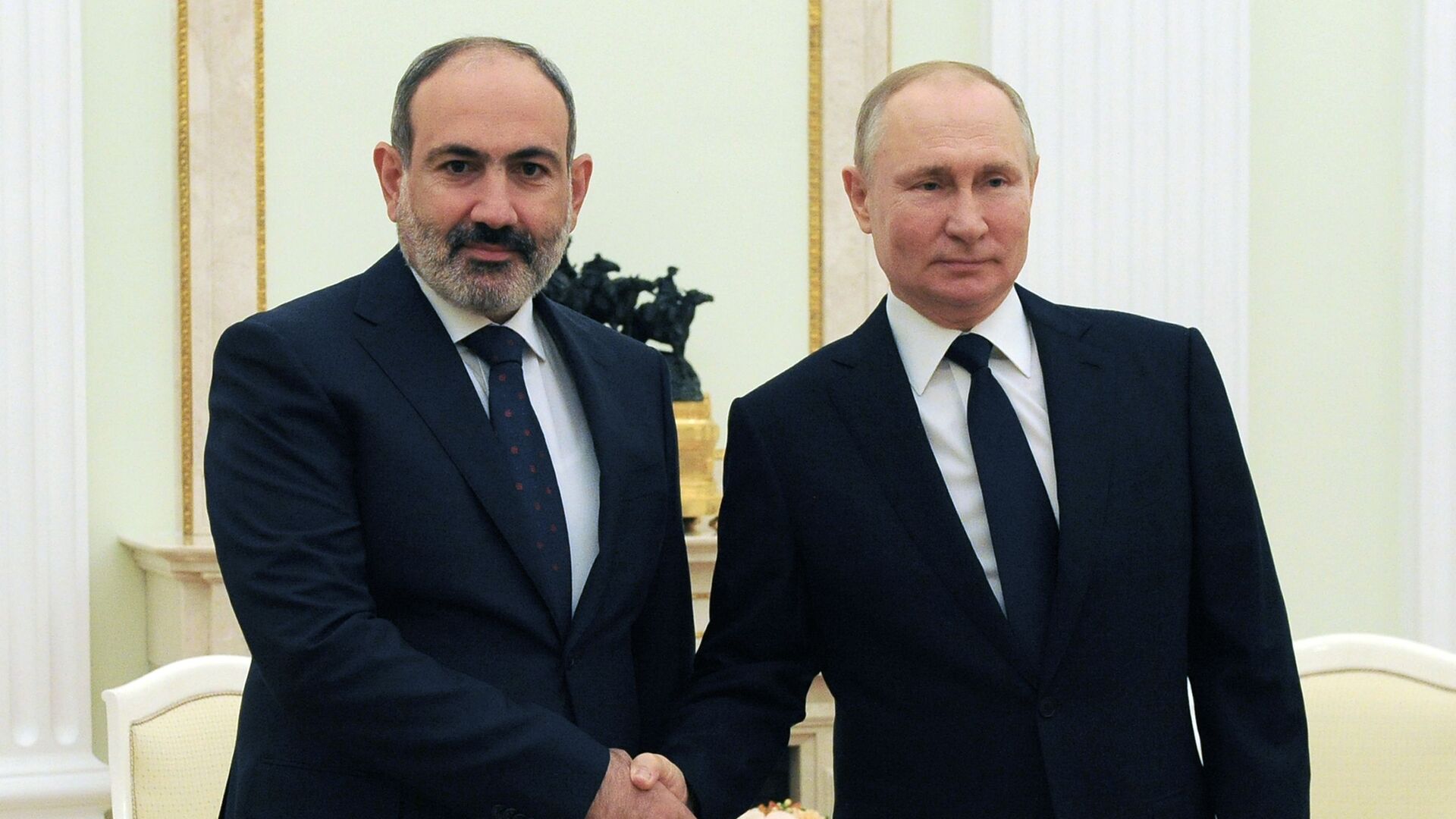 Владимир Путин обсудит 19 апреля с Николом Пашиняном ход реализации договоренностей по Нагорному Карабаху