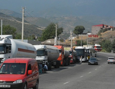 Ադրբեջանցիները ազատ արձակեցին Գորիս-Կապան ճանապարհին ձերբակալված իրանցի վարորդներին