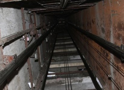  Երեւանի շենքերից մեկի վերելակը պոկվել  է. կա տուժած