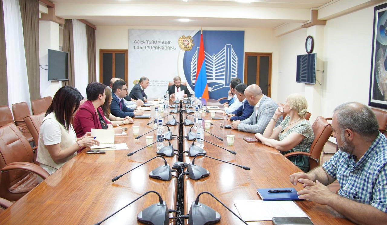 Էկոնոմիկայի նախարարությունում քննարկվել են կառուցապատման ոլորտի բարելավմանն առնչվող հարցեր