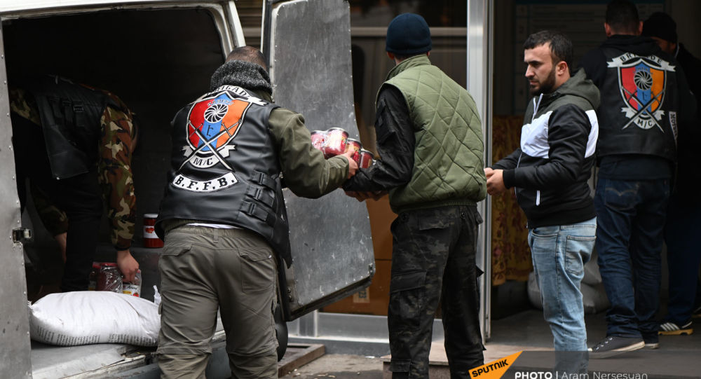 МЧС России направит в Нагорный Карабах две автоколонны с гуманитарной помощью 