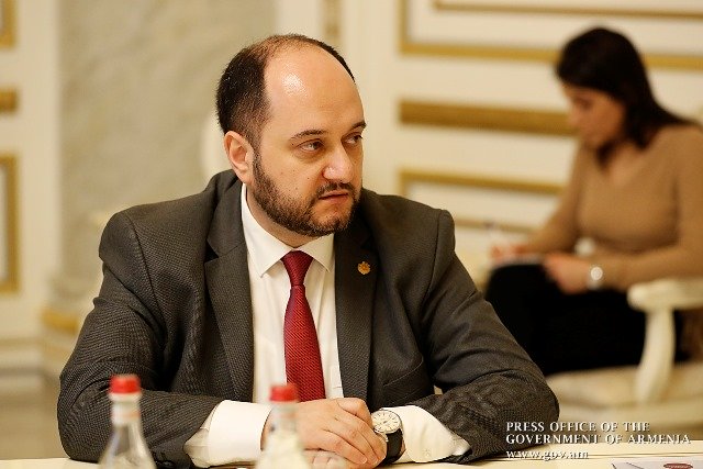 Վարչապետի աշխատակազմի ղեկավարը շփոթվել է․ Քննարկվում է Ավինյանին ԶՊՄԿ տնօրենների խորհրդի անդամ, այլ ո՛չ տնօրեն նշանակելու հարցը