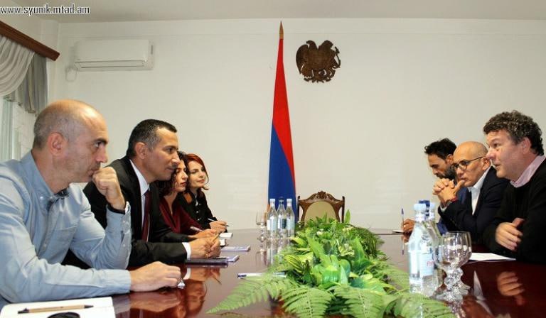 Սյունիքի մարզպետը Եվրոպայի տարածաշրջանային բյուրոյի տնօրենի հետ քննարկել է տեղահանվածների խնդիրները