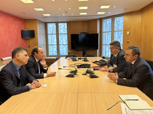 Սաղաթելյանը և Ֆրանսիայի նախկին նախագահը խոսել են ՀՀ-ի շուրջ ստեղծված անվտանգային միջավայրի մասին