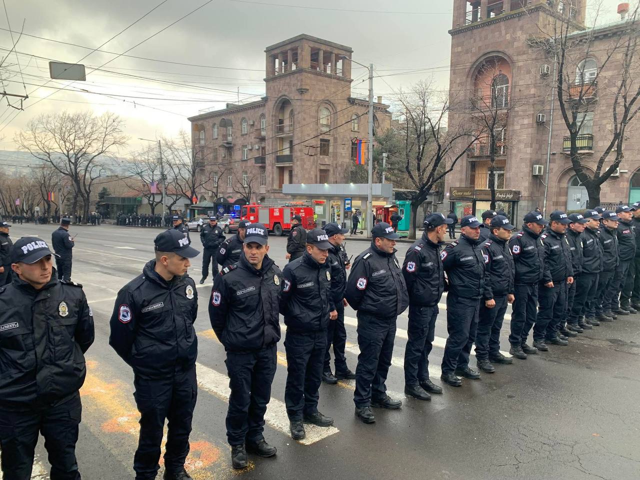 Բաղրամյան պողոտան կաթվածահար է, ոստիկանները փակել են փողոցը