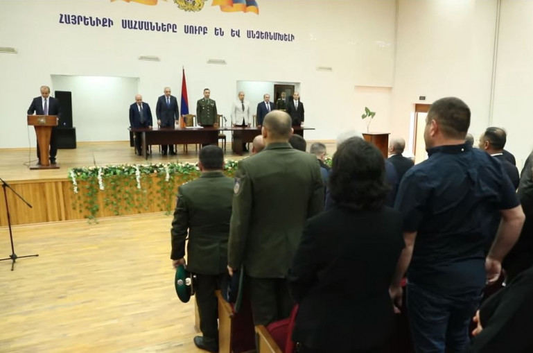 ԱԱԾ սահմանապահ զորքերի վարչական համալիրում նշել են Սահմանապահի օրը (տեսանյութ)