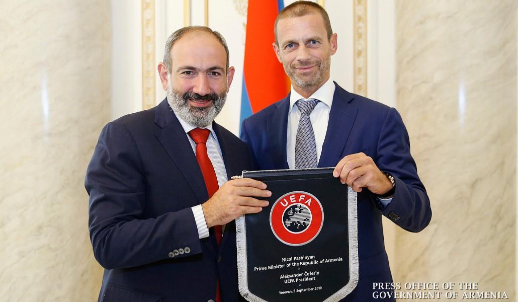 ՈՒԵՖԱ-ի նախագահ Չեֆերինին Հայաստանում հարցեր ունեն․ «Ժողովուրդ»