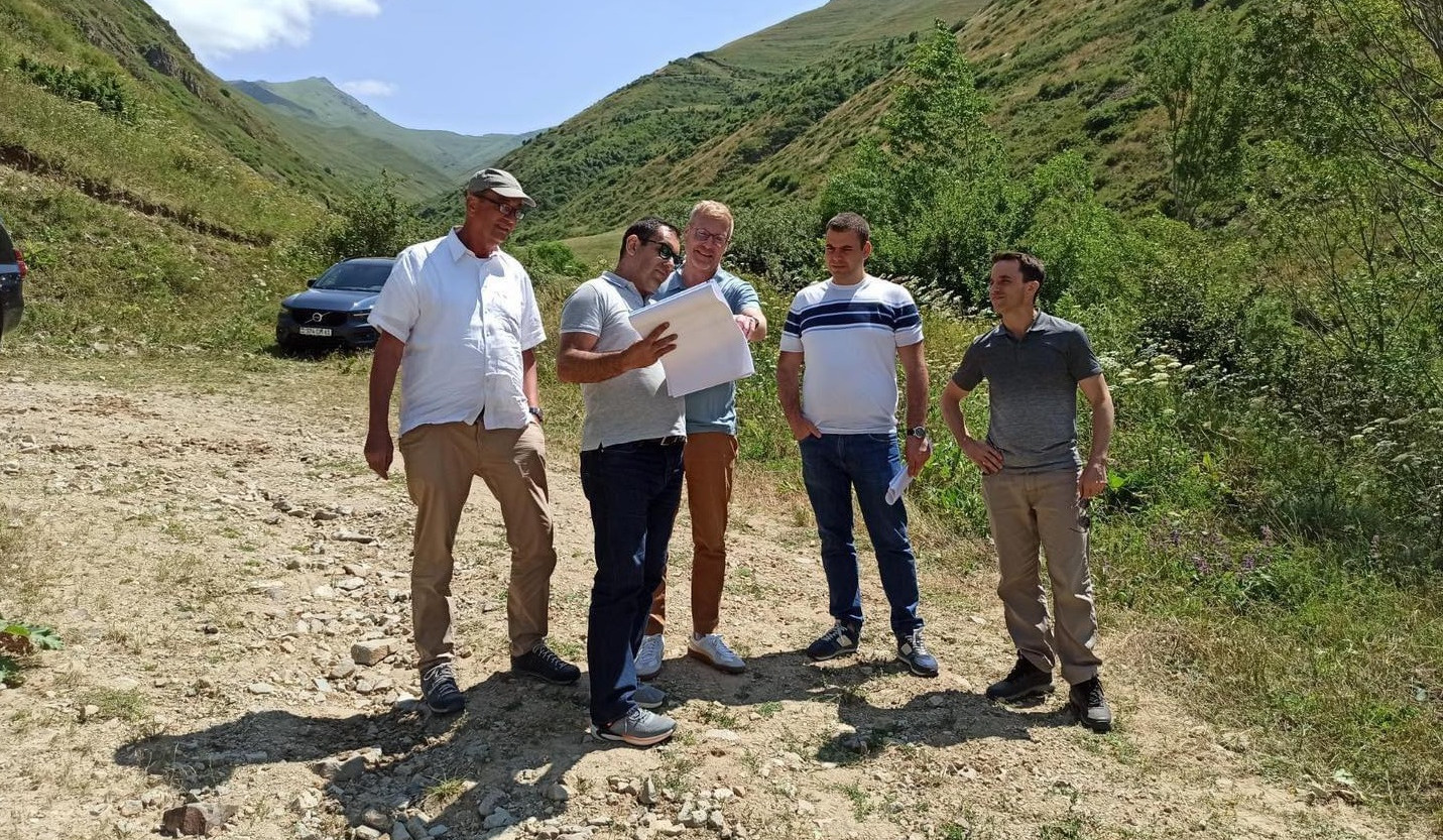Սիսիան-Քաջարան ճանապարհի հյուսիսային ենթահատվածում կառուցվելու է շուրջ 27 կմ ճանապարհ. ԱԶԲ պատվիրակությունն այսօր այցելել է Սյունիք