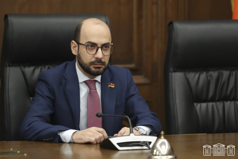 Ալիևը իր խոսքում նշեց, որ որևէ տարածքային պահանջ չունի Հայաստանի նկատմամբ ու նկատի չունի սուվերենությունից դուրս գտնվող ճանապարհը. Հովհաննիսյան