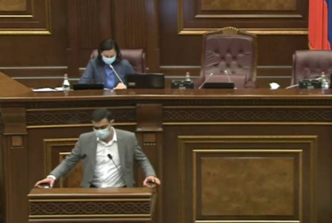 Կարապետ Մխչյանը երդմամբ ստանձնեց ՀՀ ԱԺ-ի պատգամավորական մանդատը