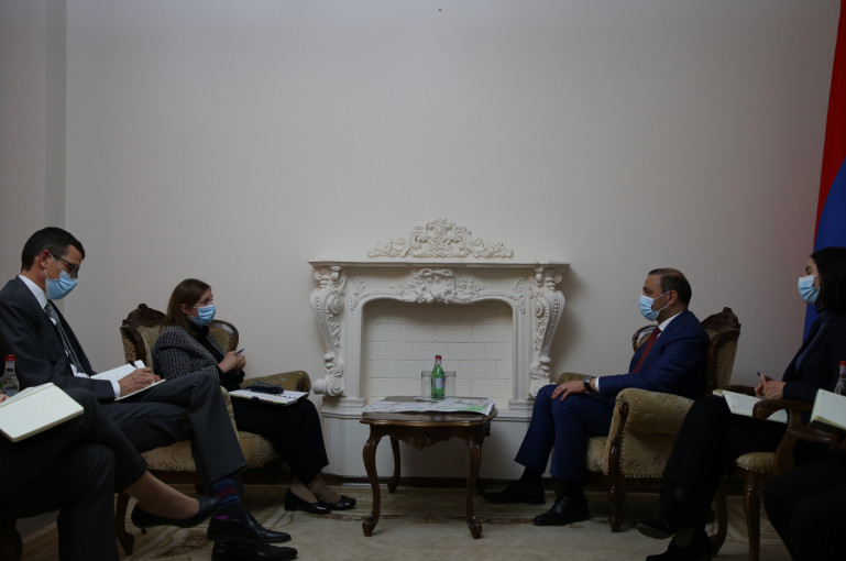 Секретарь Совета безопасности Армен Григорян принял посла США в Армении Линн Трейси