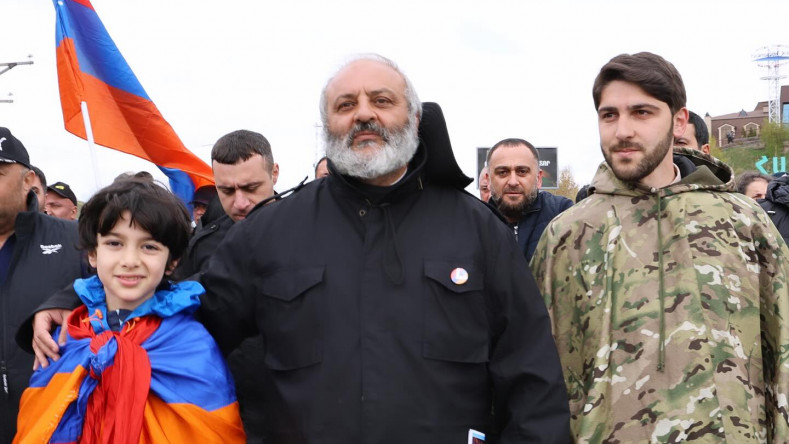 Պետք չէ սպասել, որ երկու օրում ինչ-որ բաներ են լինելու․ Տեր Թովմաս
