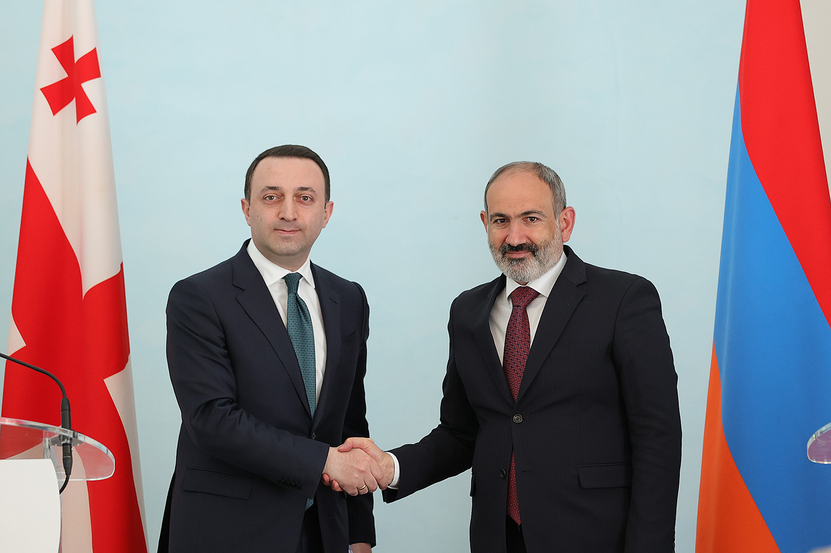 Пашинян и Гарибашвили обсудили вопросы регионального значения