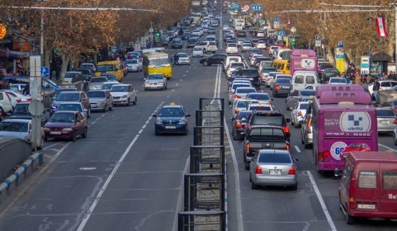 Երևանում Մաշտոցի պողոտայի առաջին երթևեկելի գոտին կգործի միայն հասարակական տրանսպորտի համար